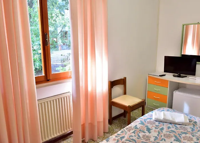 Отель Eden Park Марина-ди-Кампо