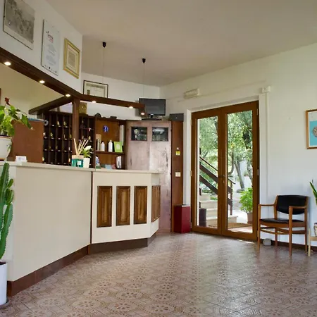 Eden Park فندق مارينا دي كامبو