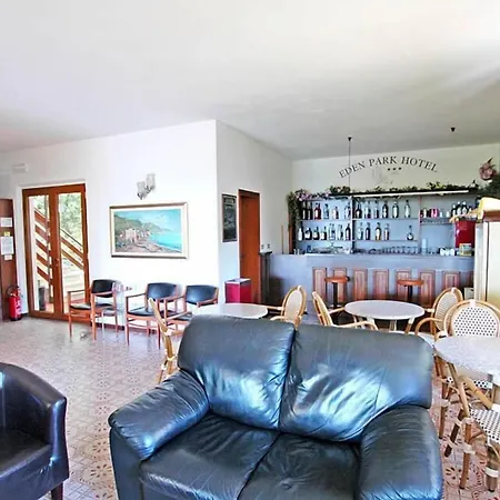 Eden Park مارينا دي كامبو