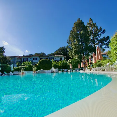 Hotel Eden Park 3*