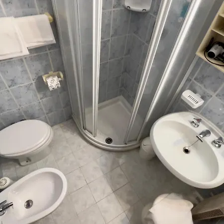 Hotel Eden Park 3*