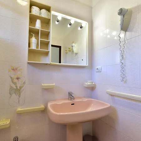Hotel Eden Park 3*