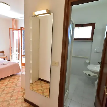 Hotel Eden Park 3*